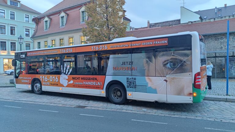 Unterwegs im Landkreis Meißen – Aktionsbus rückt Häusliche Gewalt in den Blickpunkt