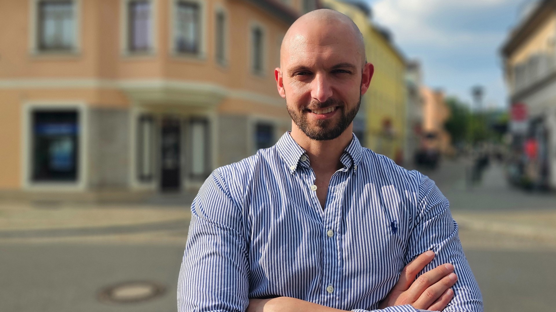 Artikelfoto Kevin Derendorf vor der SIGNAL IDUNA Radebeul West Altkötzschenbroda im Juni 2025