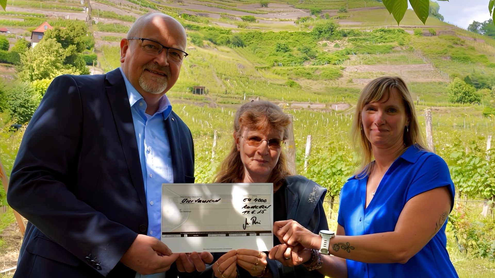 Lionsclub Radebeul verteilt 16.000 Euro aus Adventskunstkalenderaktion 2024