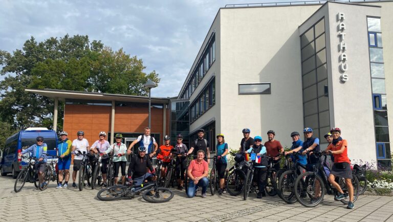 Freundschaftliche Radtour zwischen Coswig und Lovosice – Gemeinsame Erlebnisse trotz Regen