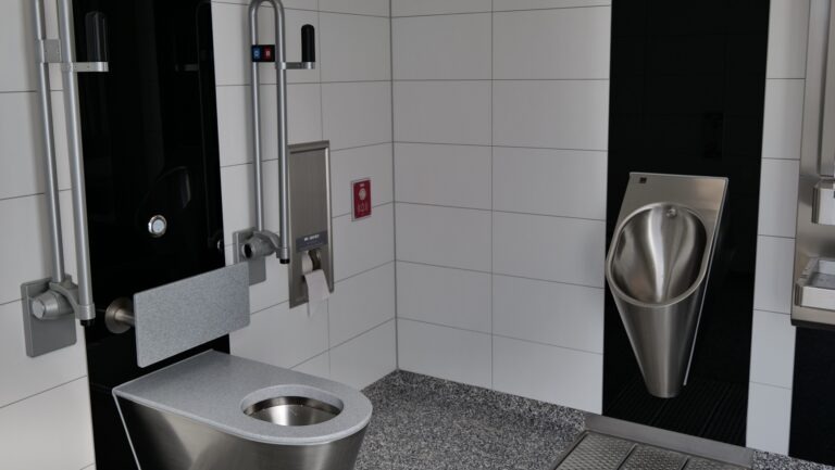 WC-Anlage Wochenmarktgelände