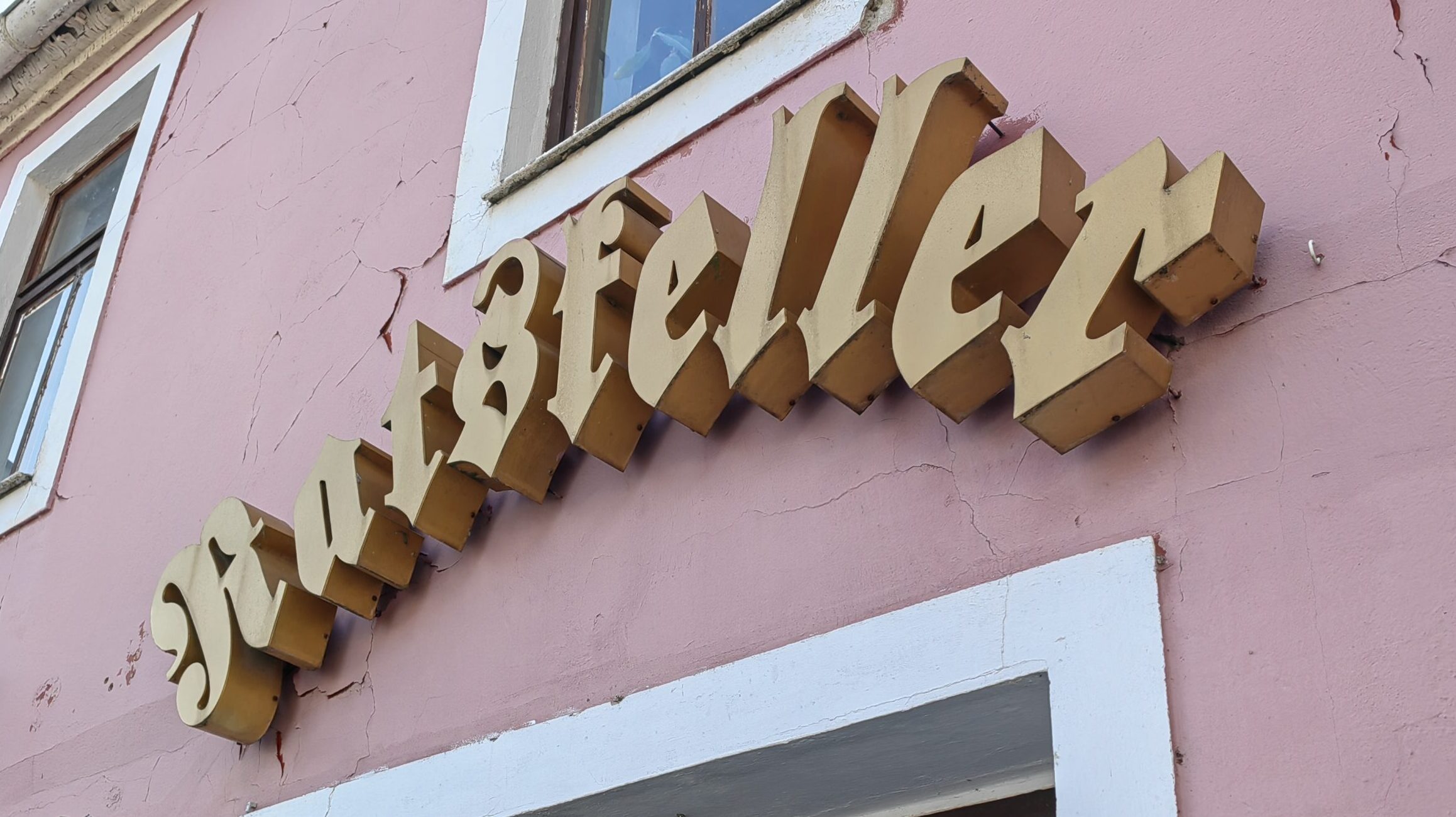 Bis zum Sommer sollen Dachstuhl und Turm wieder sicher sein – samt Rückkehr der historischen Glocke von 1581. Foto © Branczeisz