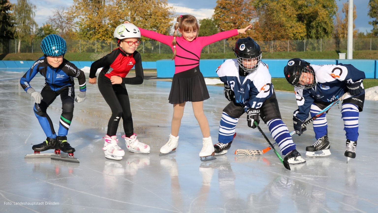 Am 17. Januar und 7. Februar 2026, jeweils von 11 bis 12 Uhr, laden die Dresdner Eissportvereine Kinder im Alter von 3 bis 9 Jahren zum kostenlosen Schnuppertraining ein. Foto: Joynext Arena