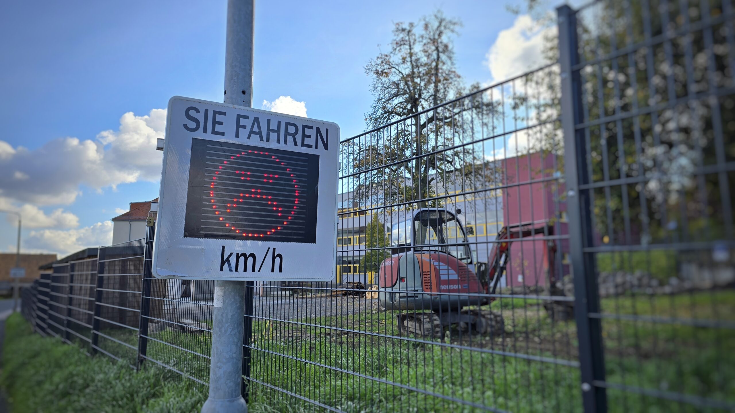 Jetzt hat das Landratsamt auf die brisante Verkehrslage in Boxdorf reagiert.