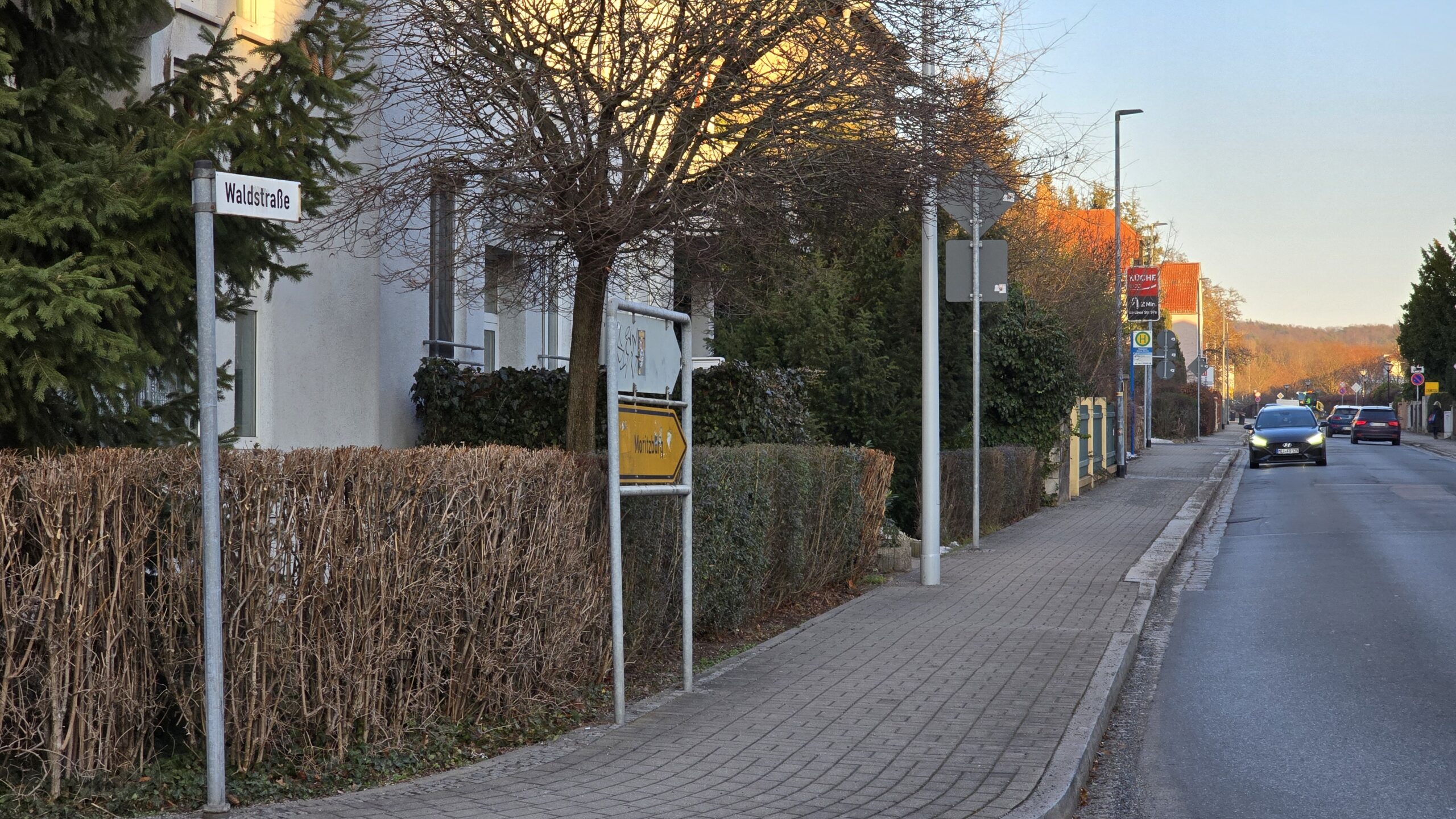 Die Waldstraße wird für den Rest des Jahres voll gesperrt – aufgeteilt in drei Abschnitte. Foto © Branczeisz