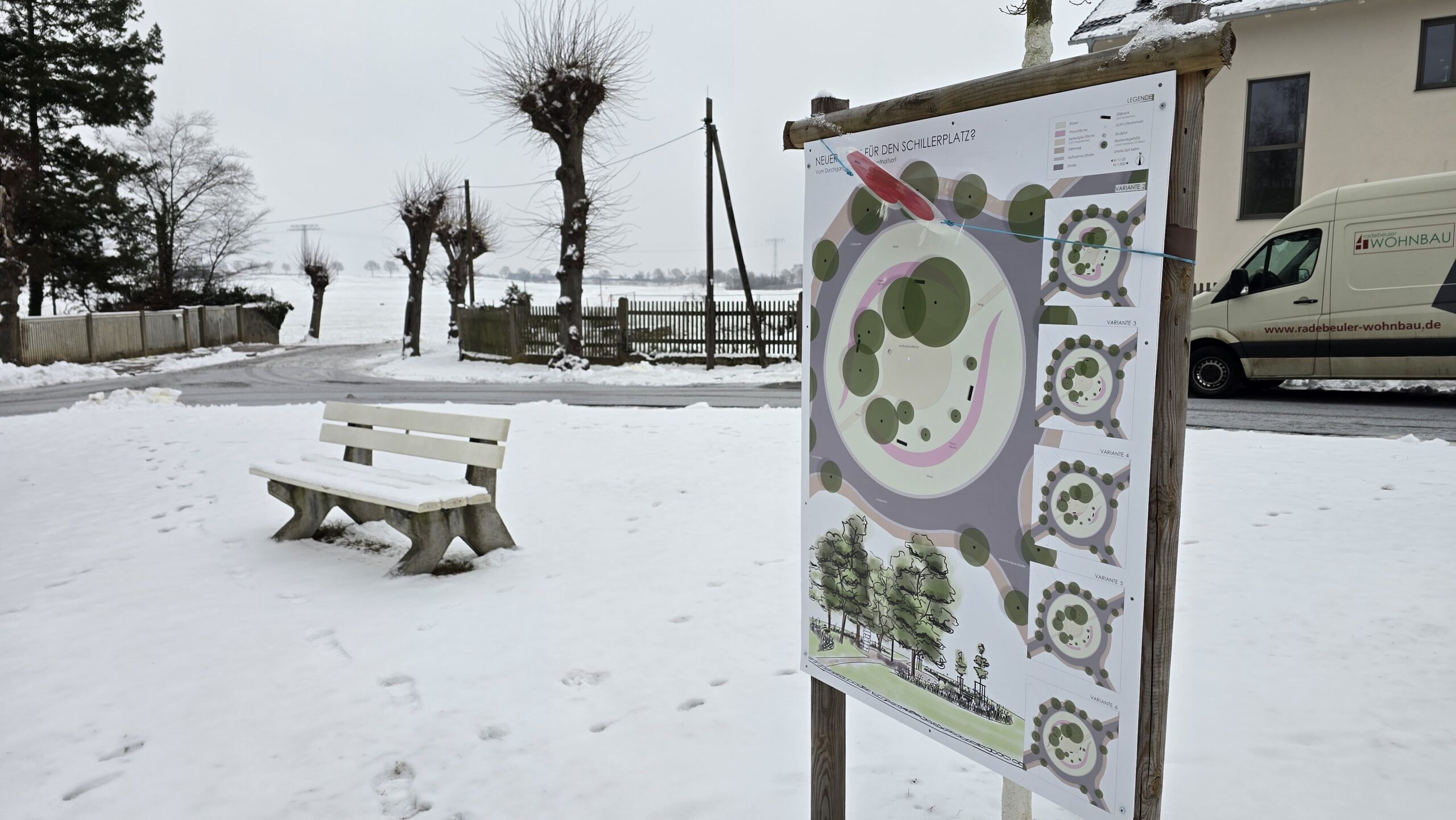 Bürger und Verwaltungsmitarbeiter werden den Schillerplatz neu gestalten. Foto © Branczeisz