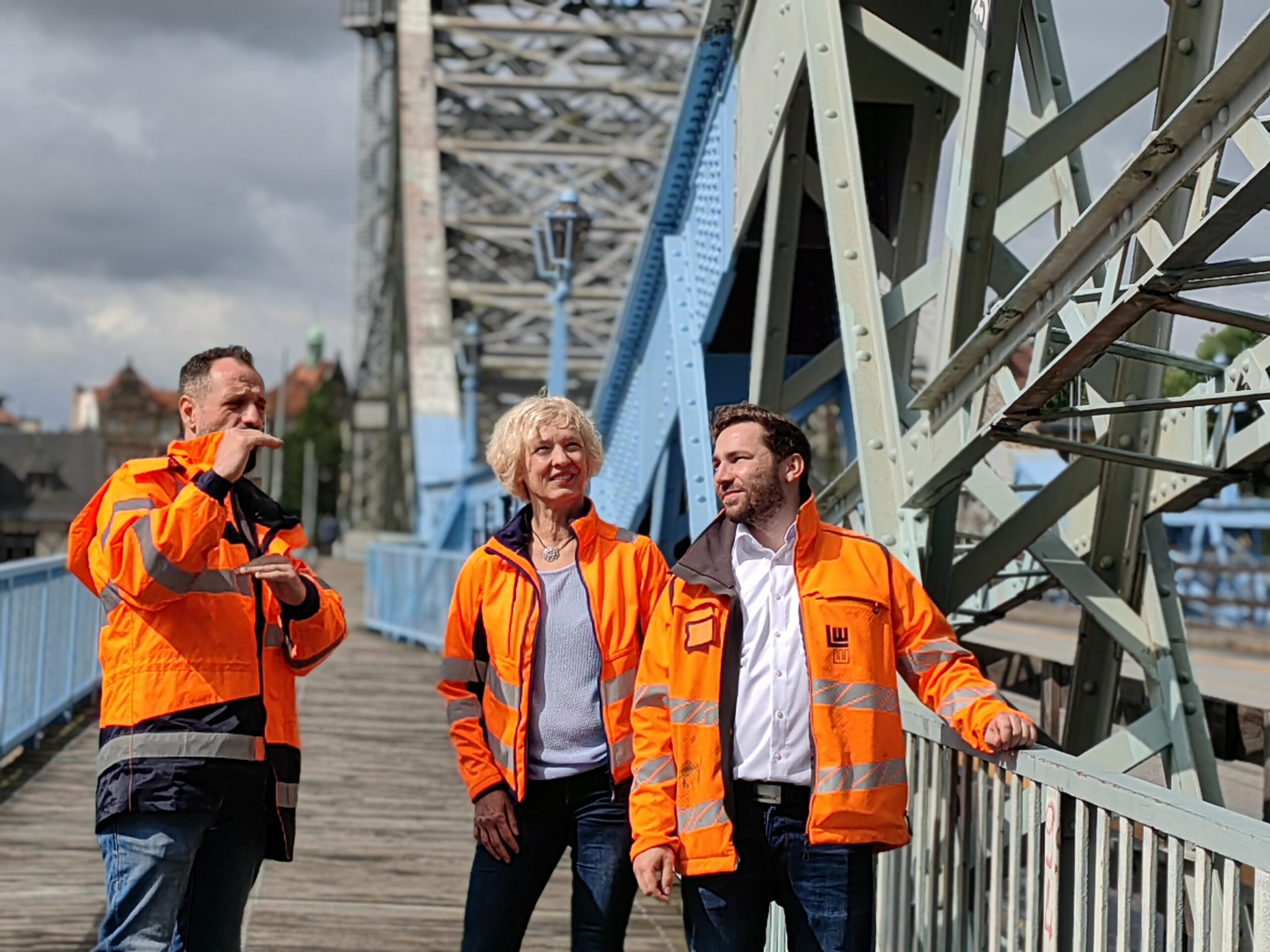 Bauberatung am Blauen Wunder mit Simone Prüfer, Chefin des Straßen- und Tiefbauamtes. Foto © Branczeisz