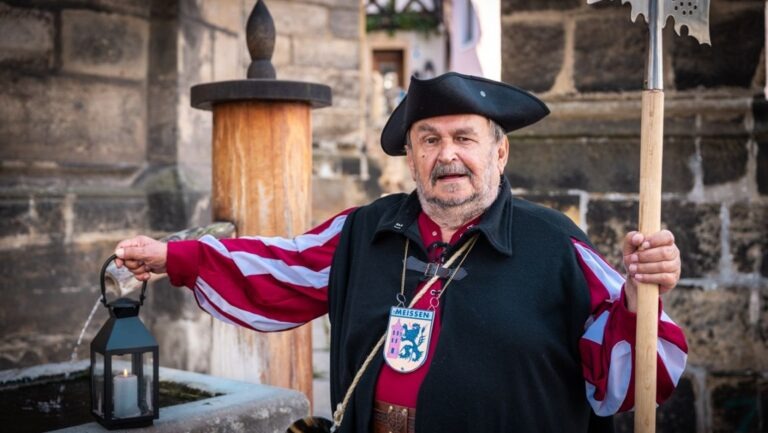 Philipp Herfort kehrt als Nachtwächter zurück. Foto © Stadt Meißen