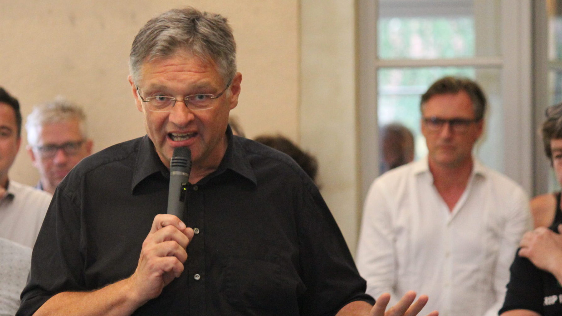 Holger Zastrow kritisiert Pläne der Grünen für Kennzeichenscanner. Foto © Branczeisz