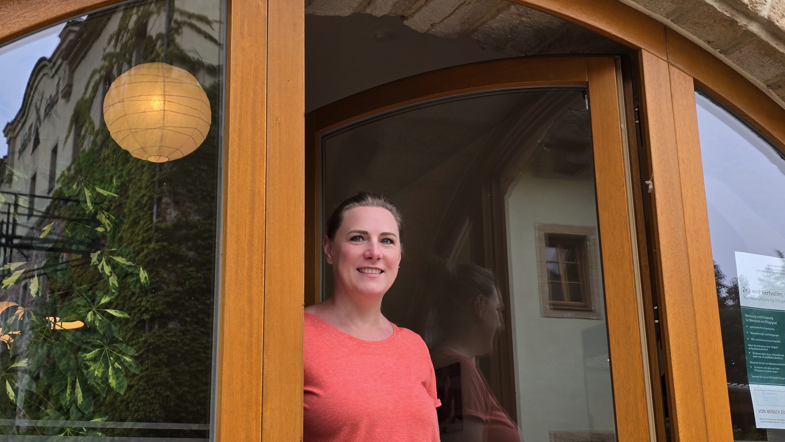 Martina Müller ist Ansprechpartnerin der Johanniter-Kontaktstelle in Meißen. Foto © Branczeisz