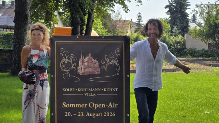 Jeannine und René Kuhnt laden zum ersten Sommer OpenAir nach Radebeul. Foto © Branczeisz