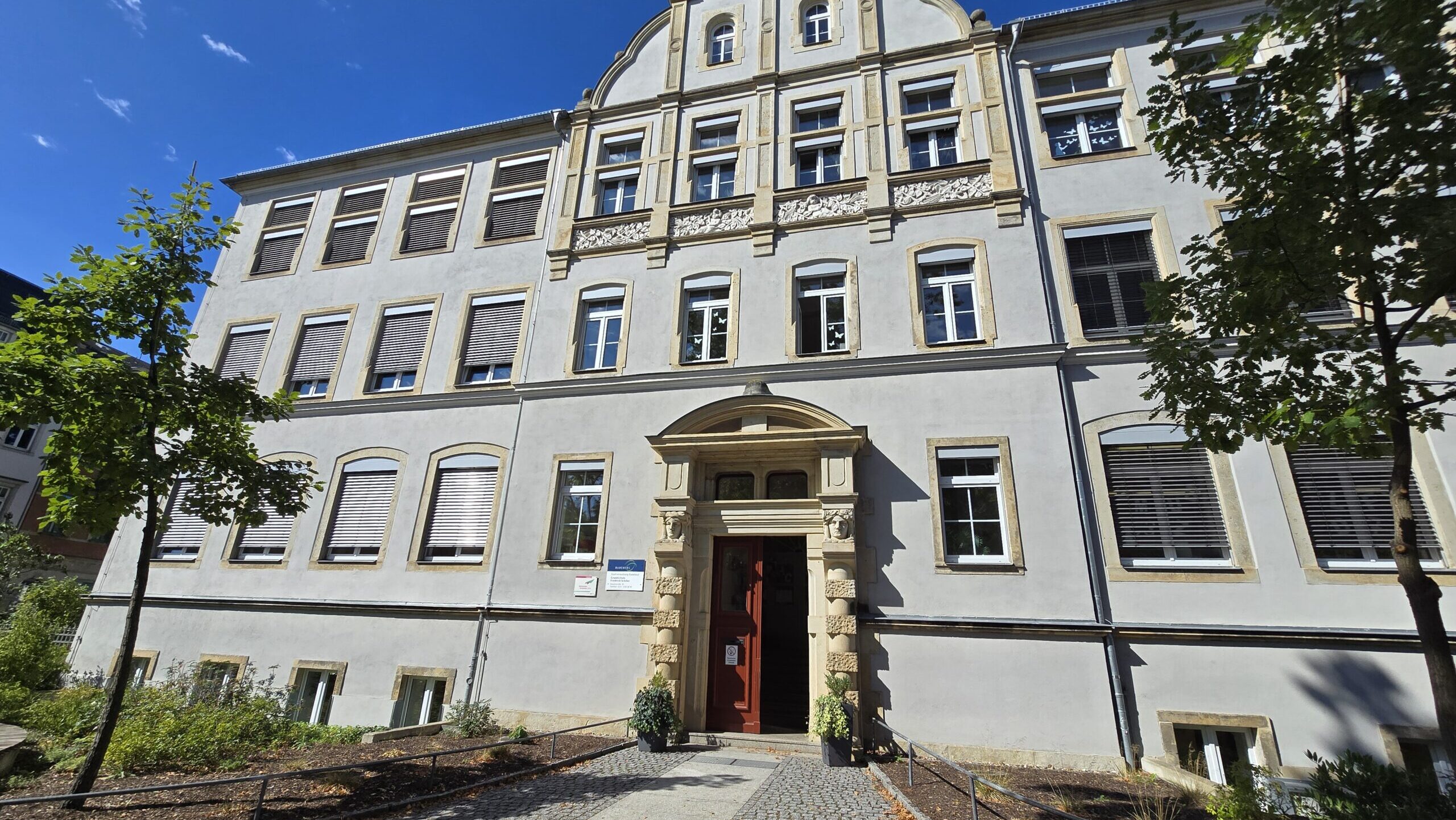 Überraschendes Erbe in Radebeul: Die Friedrich-Schiller-Grundschule erhält gut 35.000 Euro aus einem Nachlass. Foto © Branczeisz