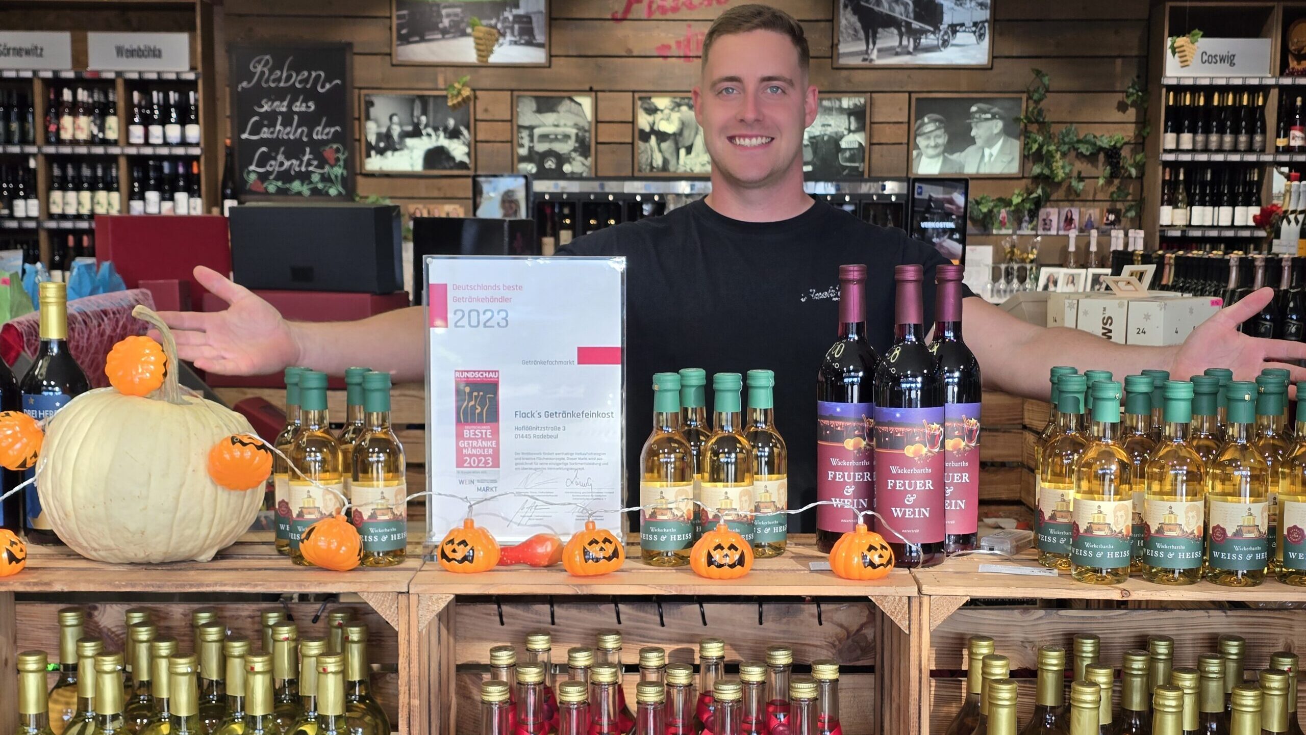 Bei Flack’s warten Rosé, über 40 Sorten und das Anglühen am 7. und 8. November. Dazu gibt es spannende Glühweingeschichte. Foto © Branczeisz