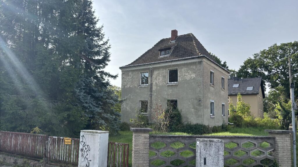Waldteichstraße 8 in Klotzsche.