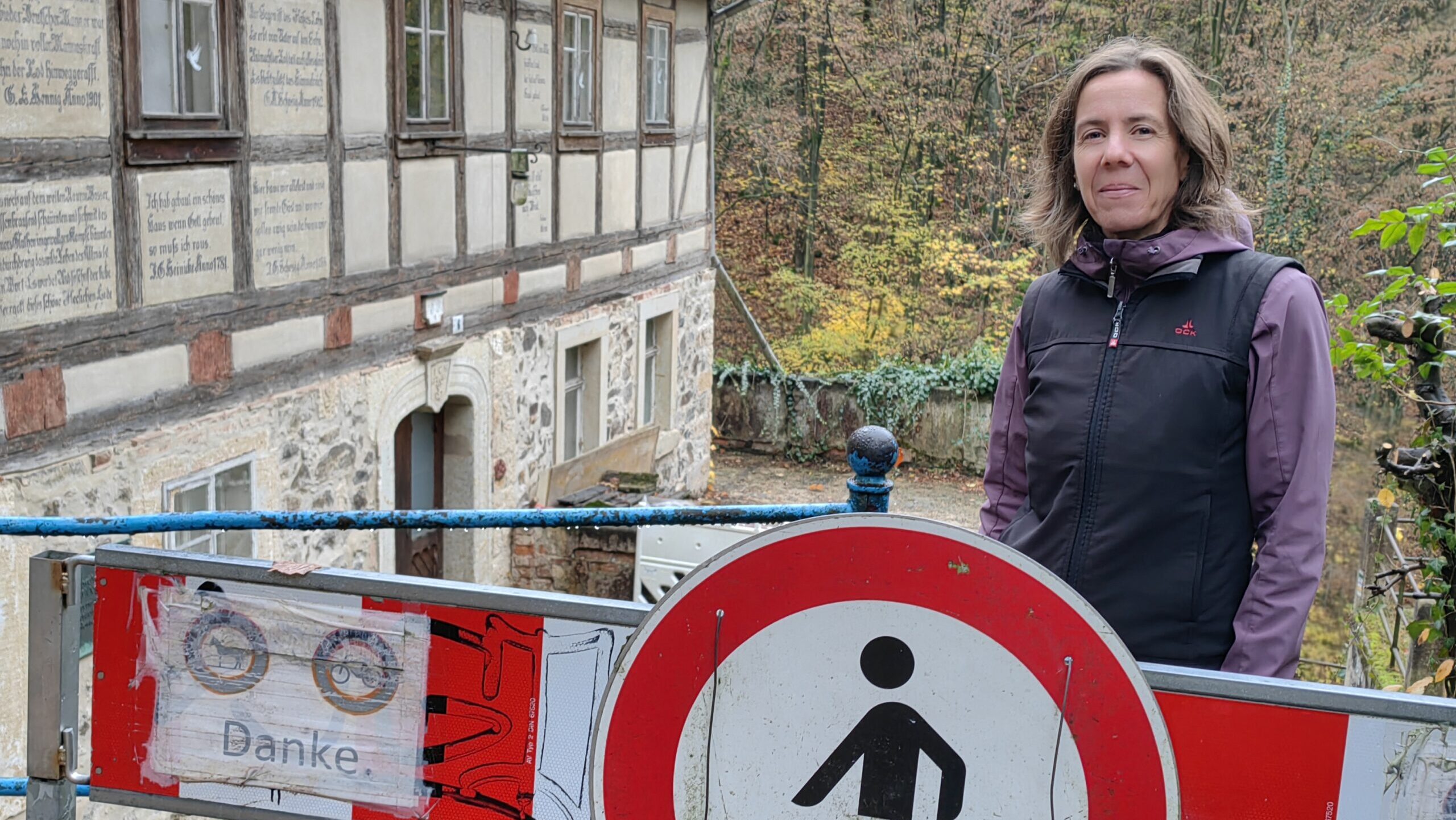 Annegret Grütze ist Mitinitiatorin für die Sanierung des Wandesweges Keppgrund. Fotos © Branczeisz
