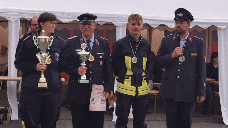 Feuerwehr Weinböhla räumt bei den Sächsischen Meisterschaften im Dreikampf 2026 ab: Drei Podestplätze und der Wanderpokal gehen nach Weinböhla. Foto © privat